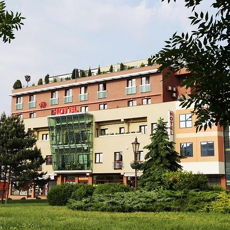 City Hotel Nitra With Free Parking Exteriör bild