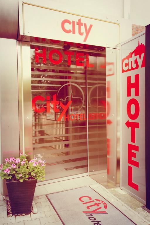 City Hotel Nitra With Free Parking Exteriör bild