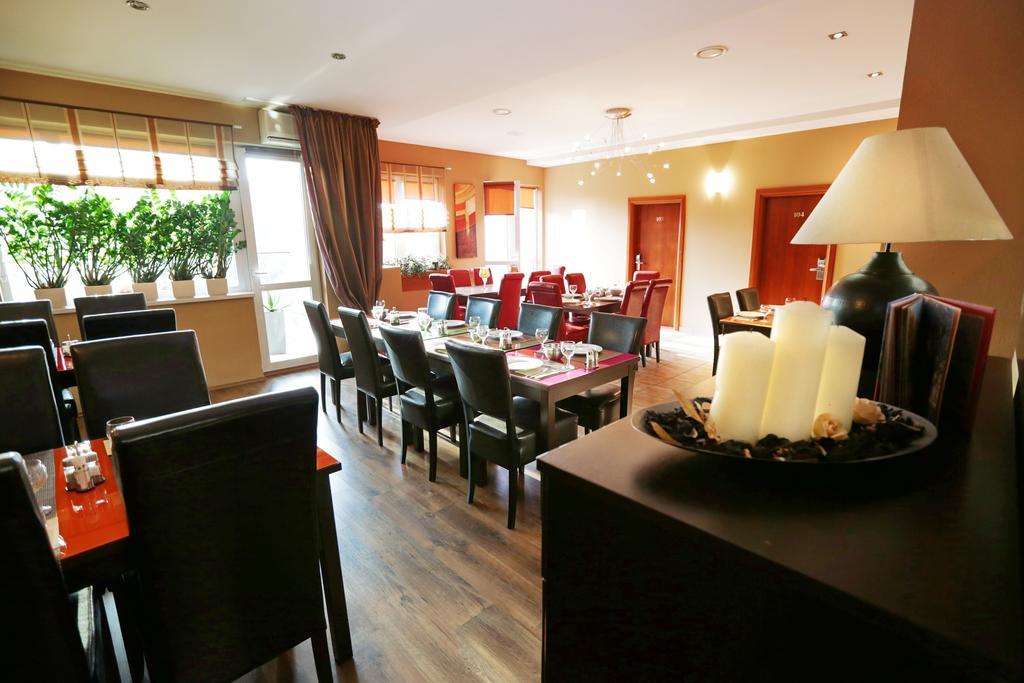 City Hotel Nitra With Free Parking Exteriör bild