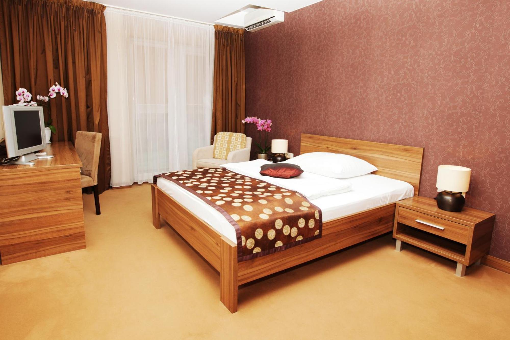 City Hotel Nitra With Free Parking Rum bild